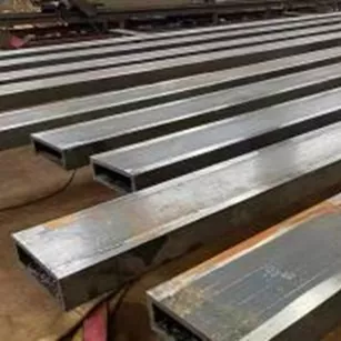 Rättvinklat fyrkantigt rör